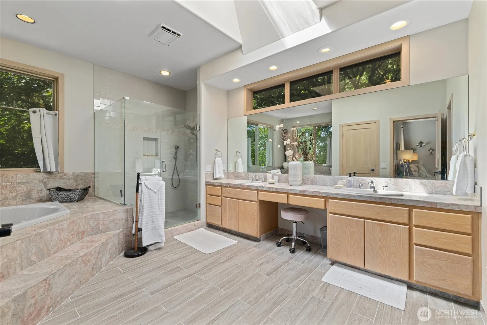 11700 198th Avenue SE, Issaquah, WA 98027