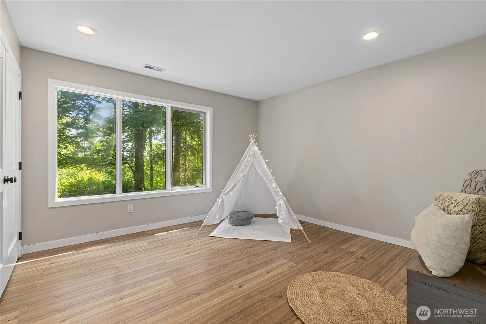 11700 198th Avenue SE, Issaquah, WA 98027
