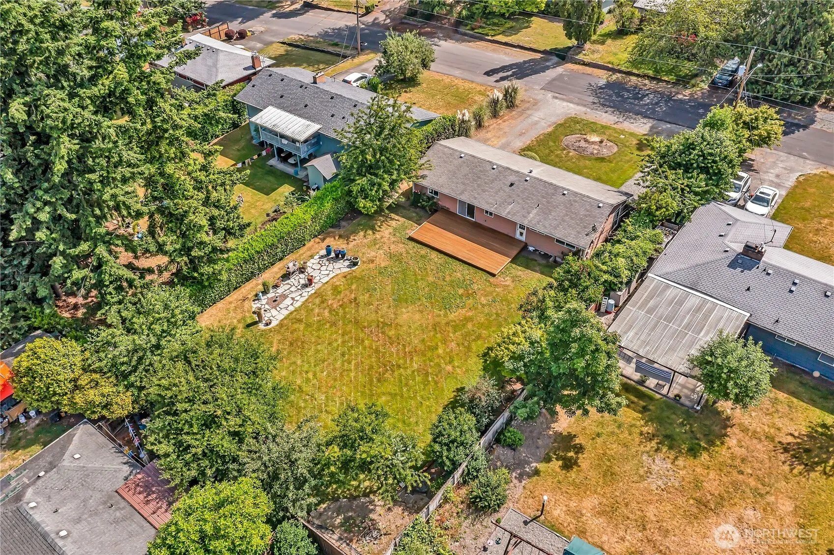 817 Hilltop Avenue , Kent, WA 98031-3115