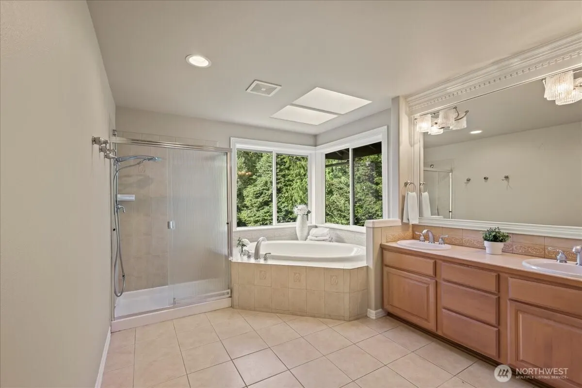 11526 160th Court NE, Redmond, WA 98052-2635