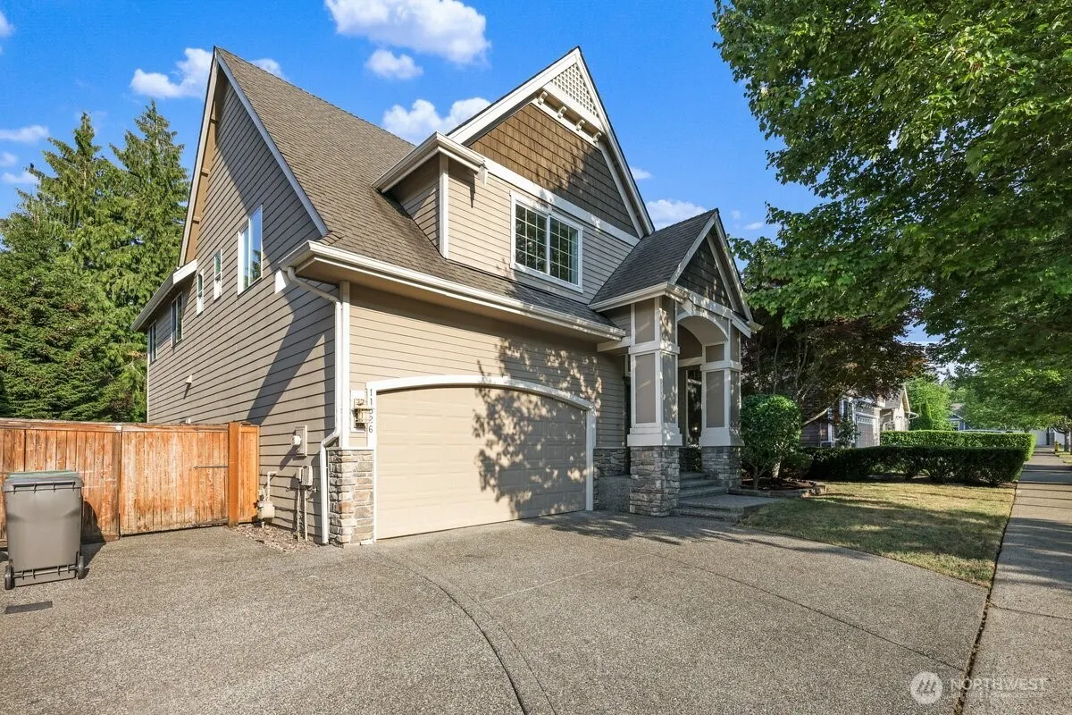 11526 160th Court NE, Redmond, WA 98052-2635