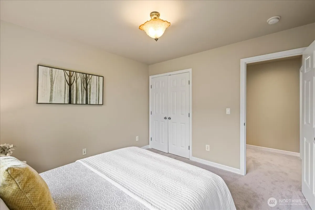 11526 160th Court NE, Redmond, WA 98052-2635