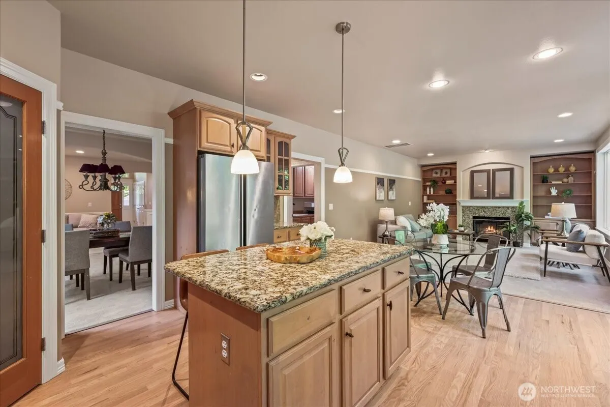 11526 160th Court NE, Redmond, WA 98052-2635