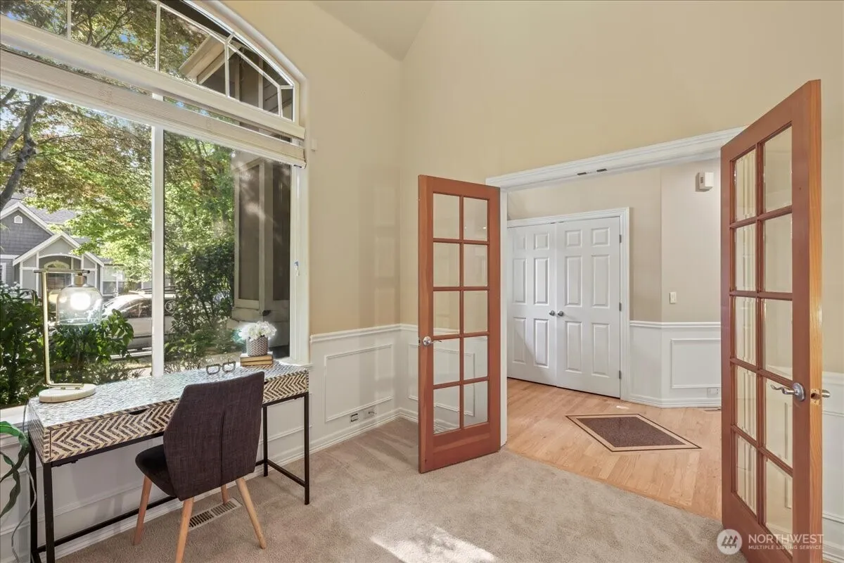 11526 160th Court NE, Redmond, WA 98052-2635