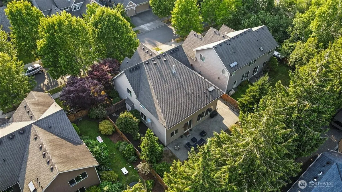 11526 160th Court NE, Redmond, WA 98052-2635