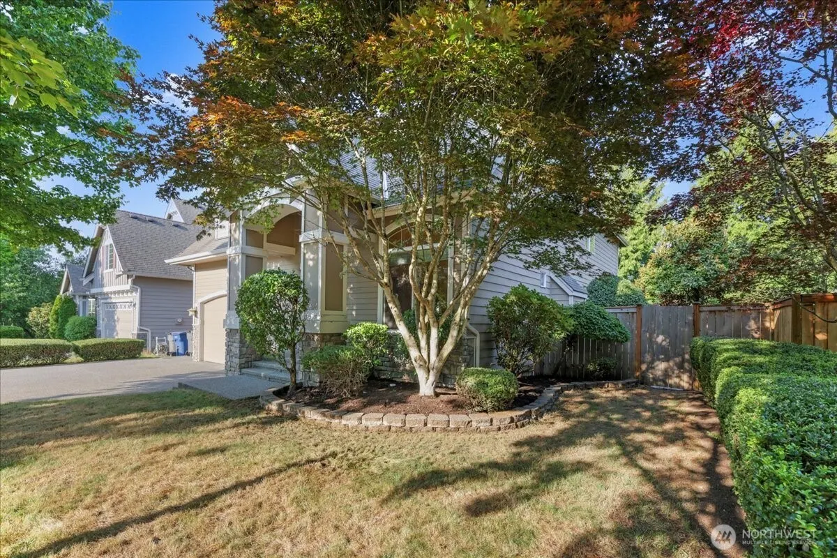 11526 160th Court NE, Redmond, WA 98052-2635