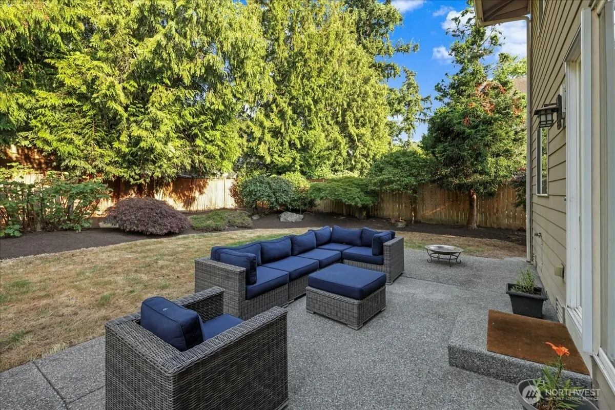 11526 160th Court NE, Redmond, WA 98052-2635