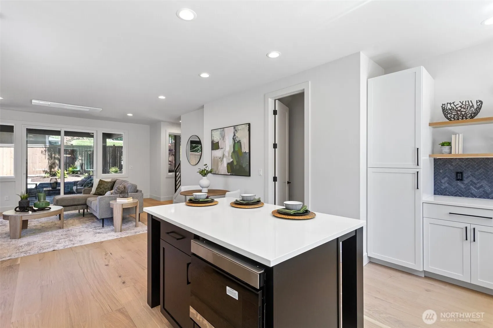 10168 NE 112th Place , Kirkland, WA 98033