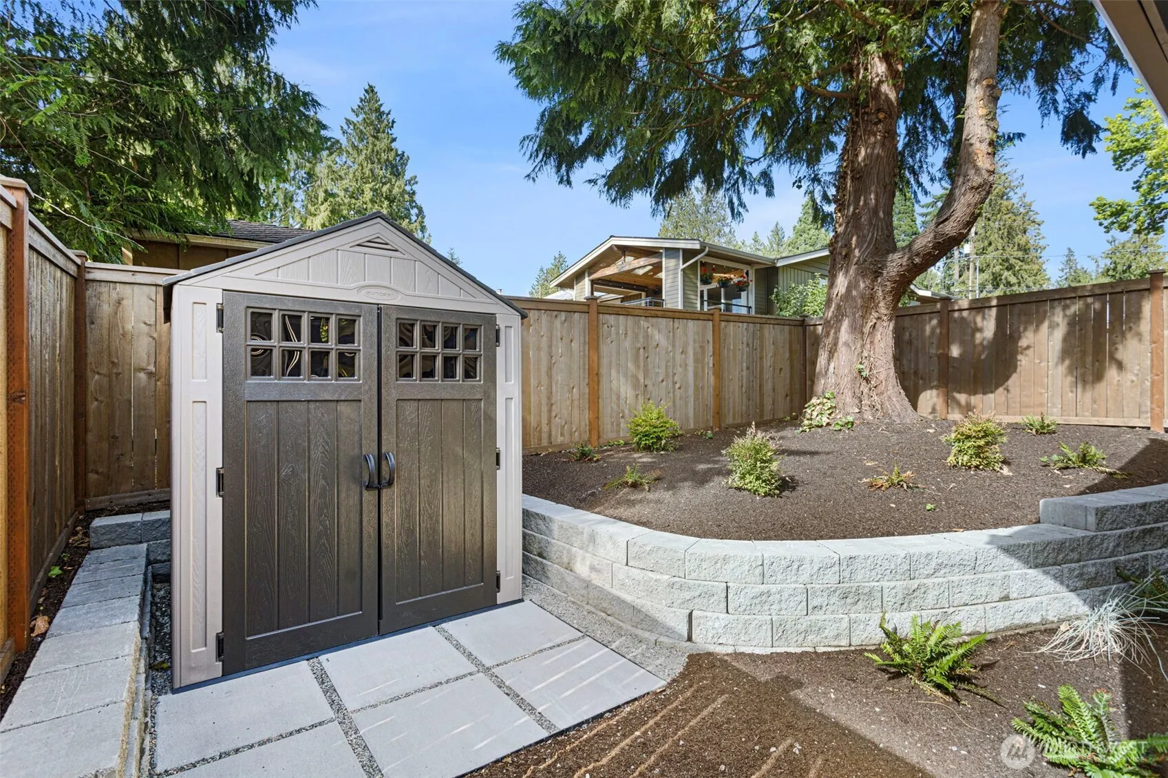 10168 NE 112th Place , Kirkland, WA 98033