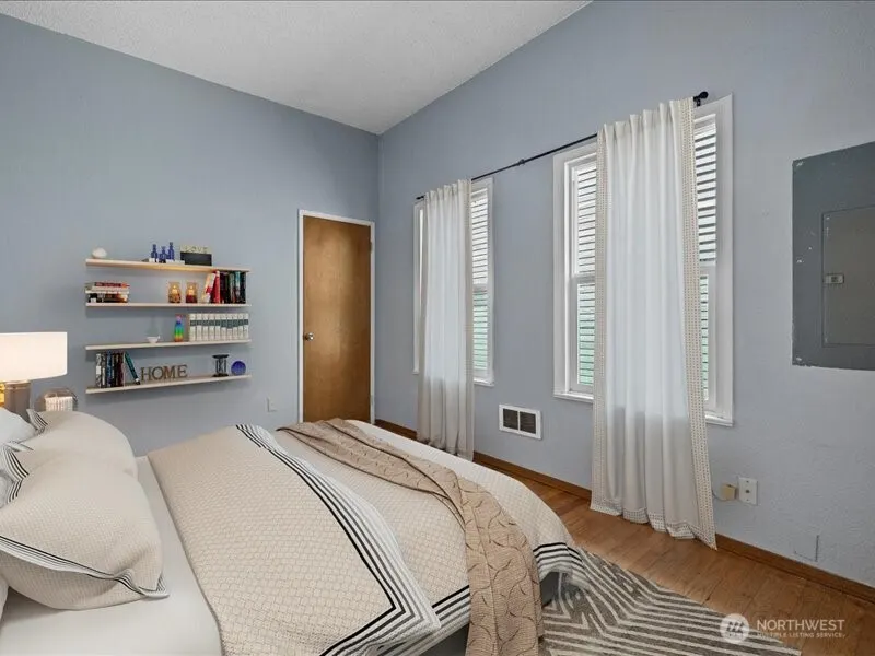 918 23rd Avenue , Seattle, WA 98122