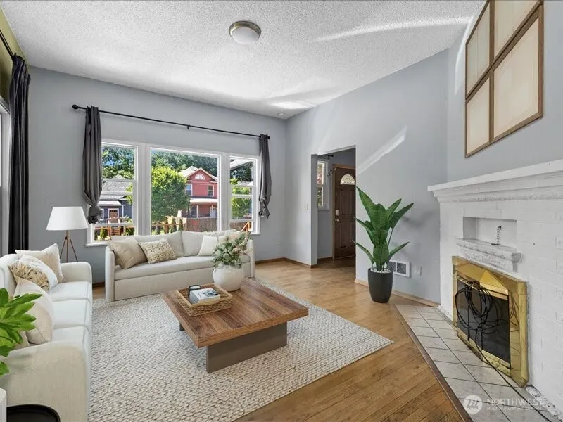 918 23rd Avenue , Seattle, WA 98122