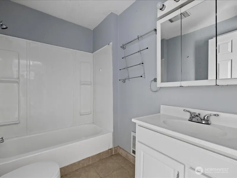 918 23rd Avenue , Seattle, WA 98122