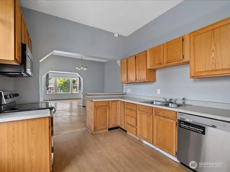 918 23rd Avenue , Seattle, WA 98122