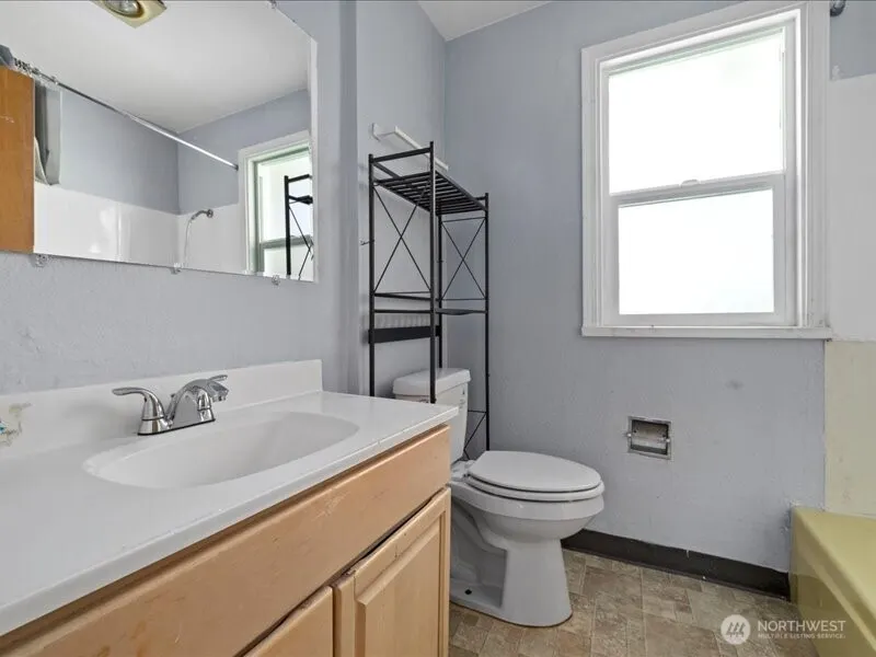 918 23rd Avenue , Seattle, WA 98122
