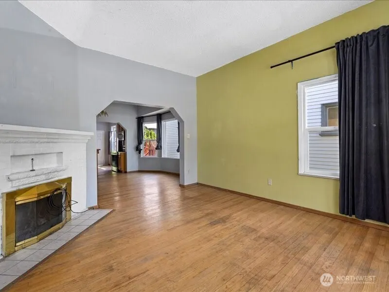 918 23rd Avenue , Seattle, WA 98122