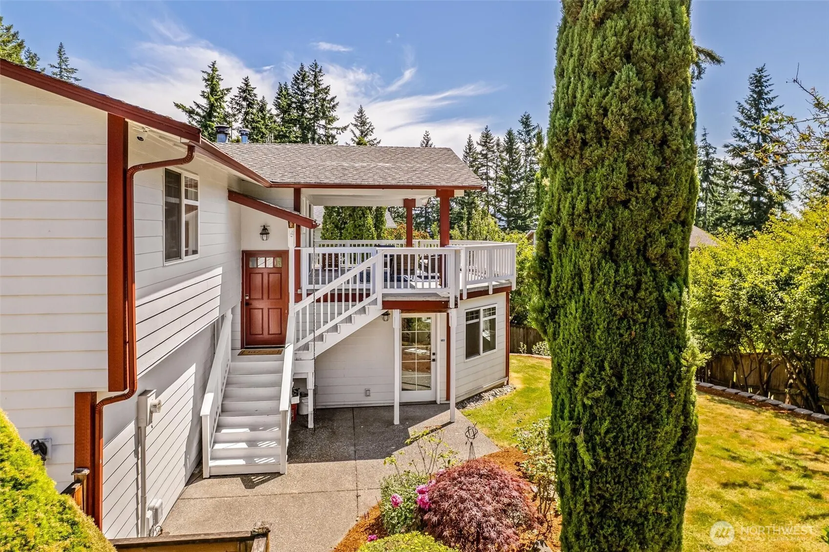 21031 NE 17th Street , Sammamish, WA 98074-4203