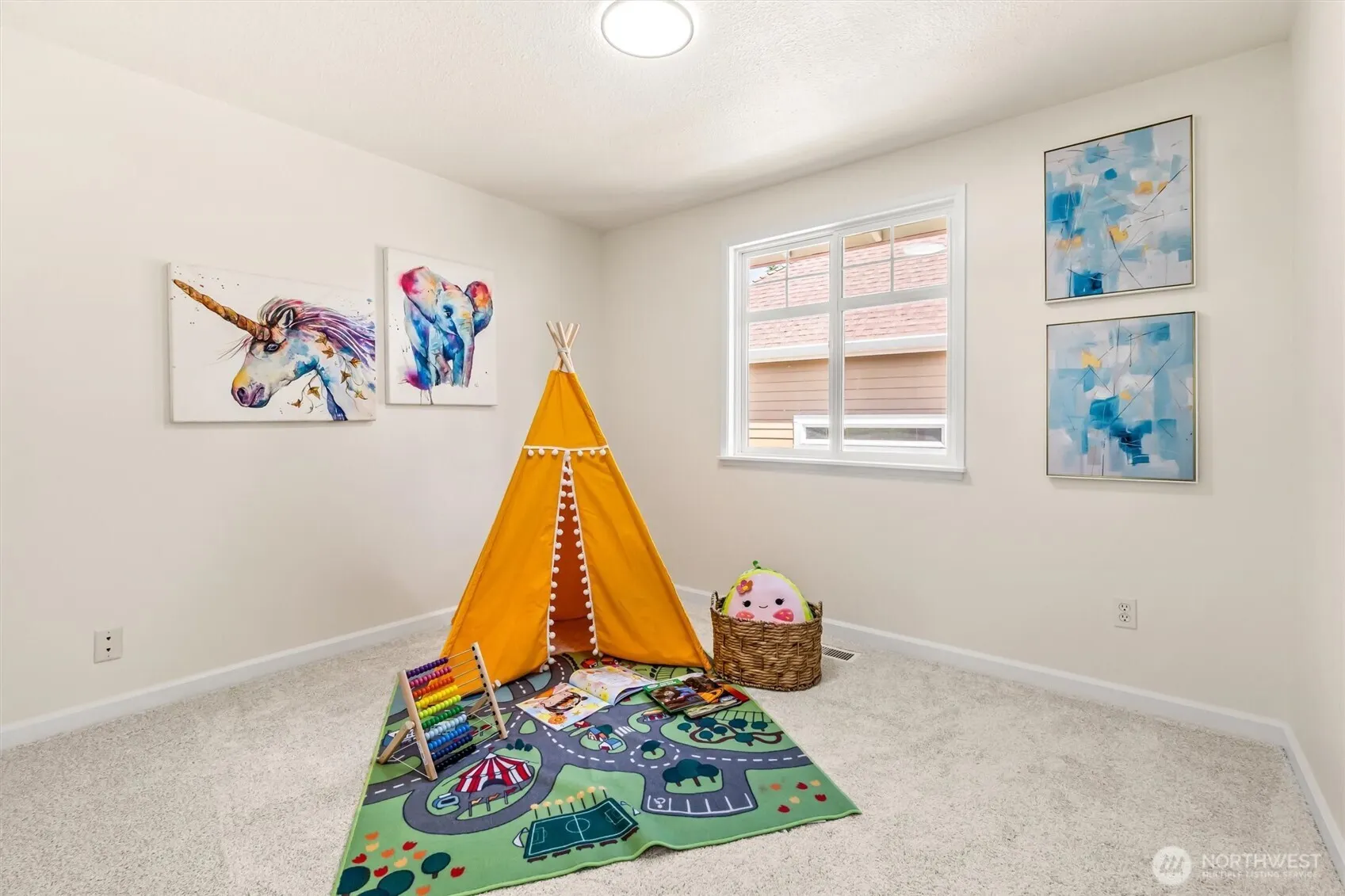 21031 NE 17th Street , Sammamish, WA 98074-4203