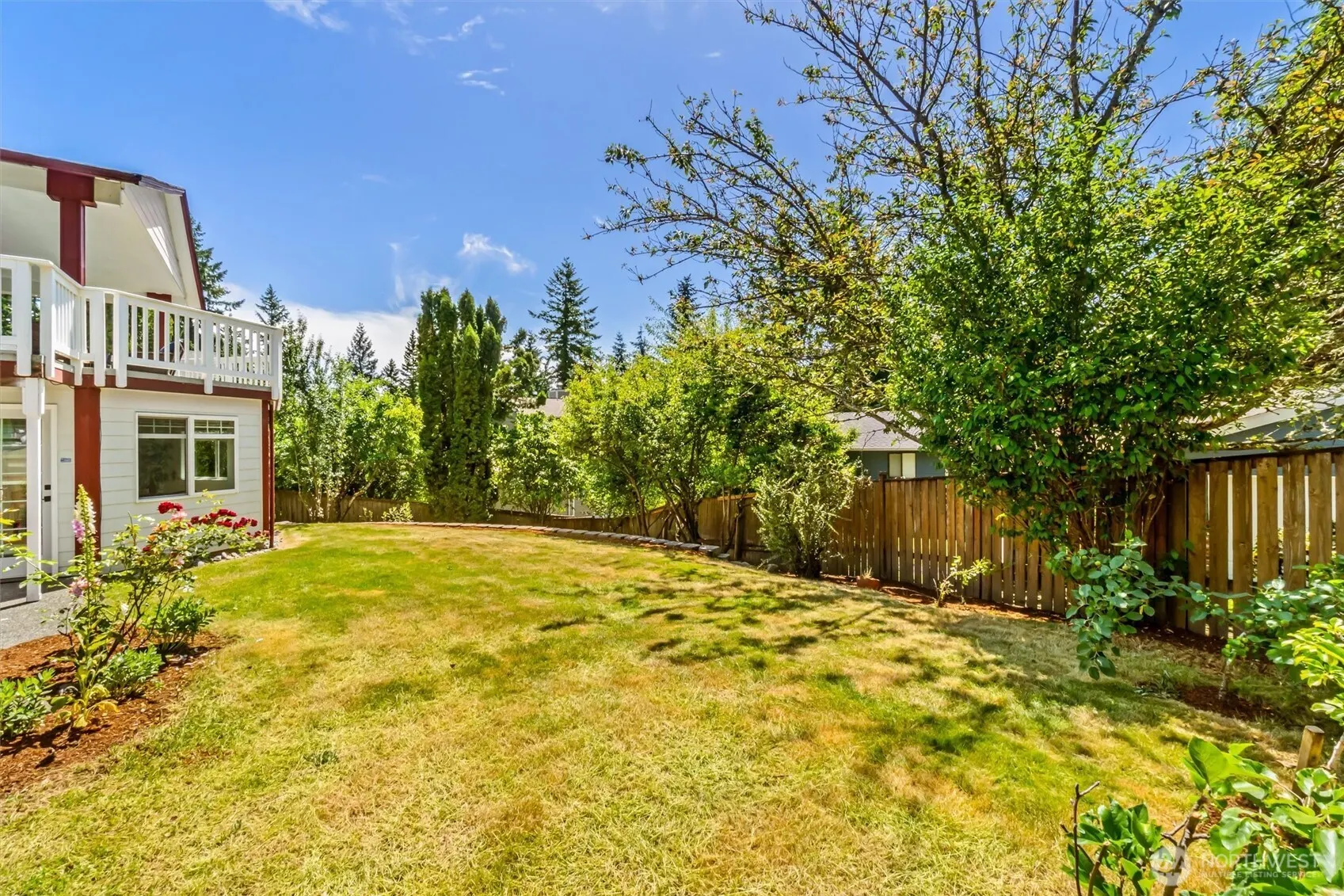 21031 NE 17th Street , Sammamish, WA 98074-4203