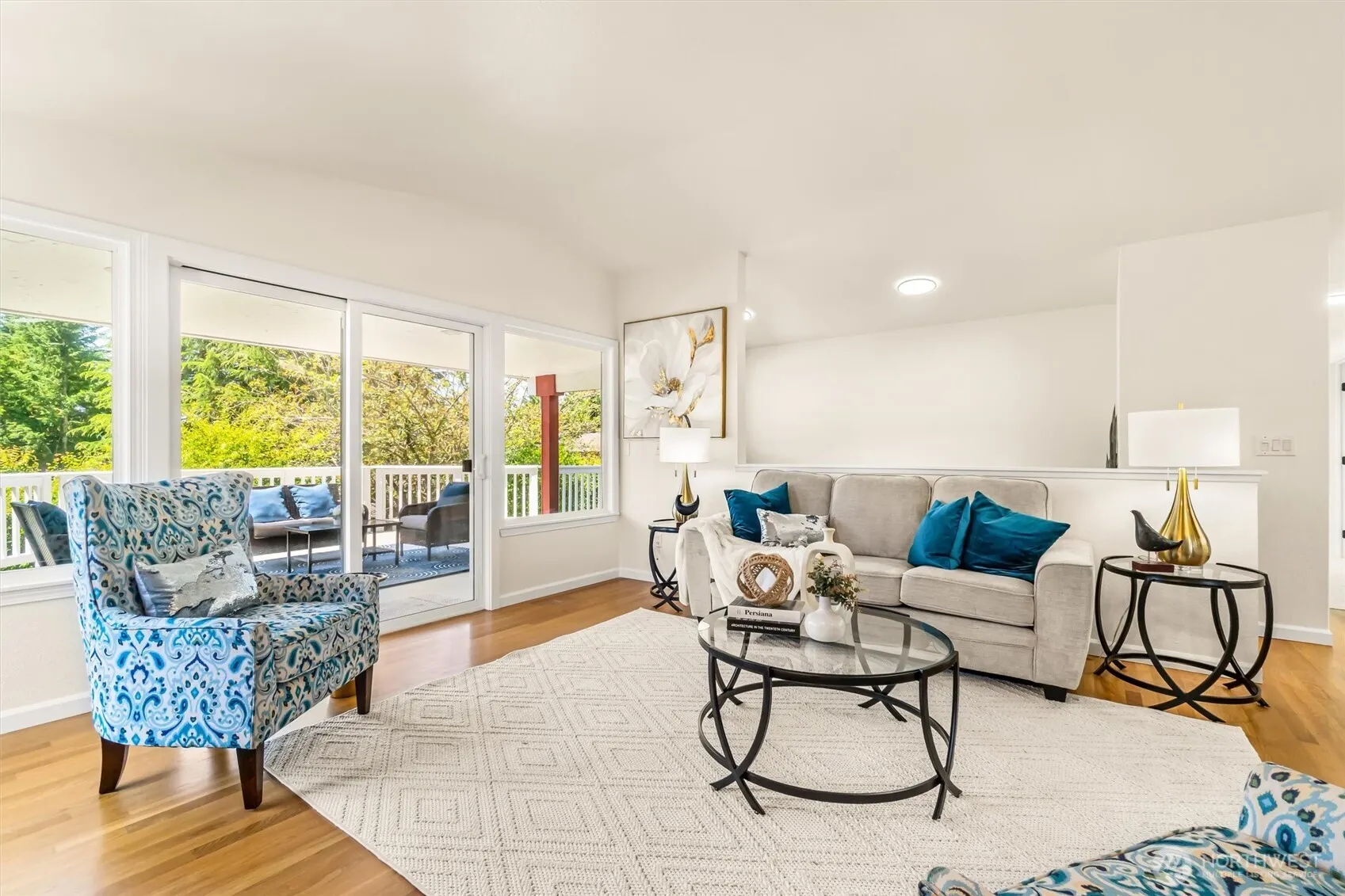 21031 NE 17th Street , Sammamish, WA 98074-4203
