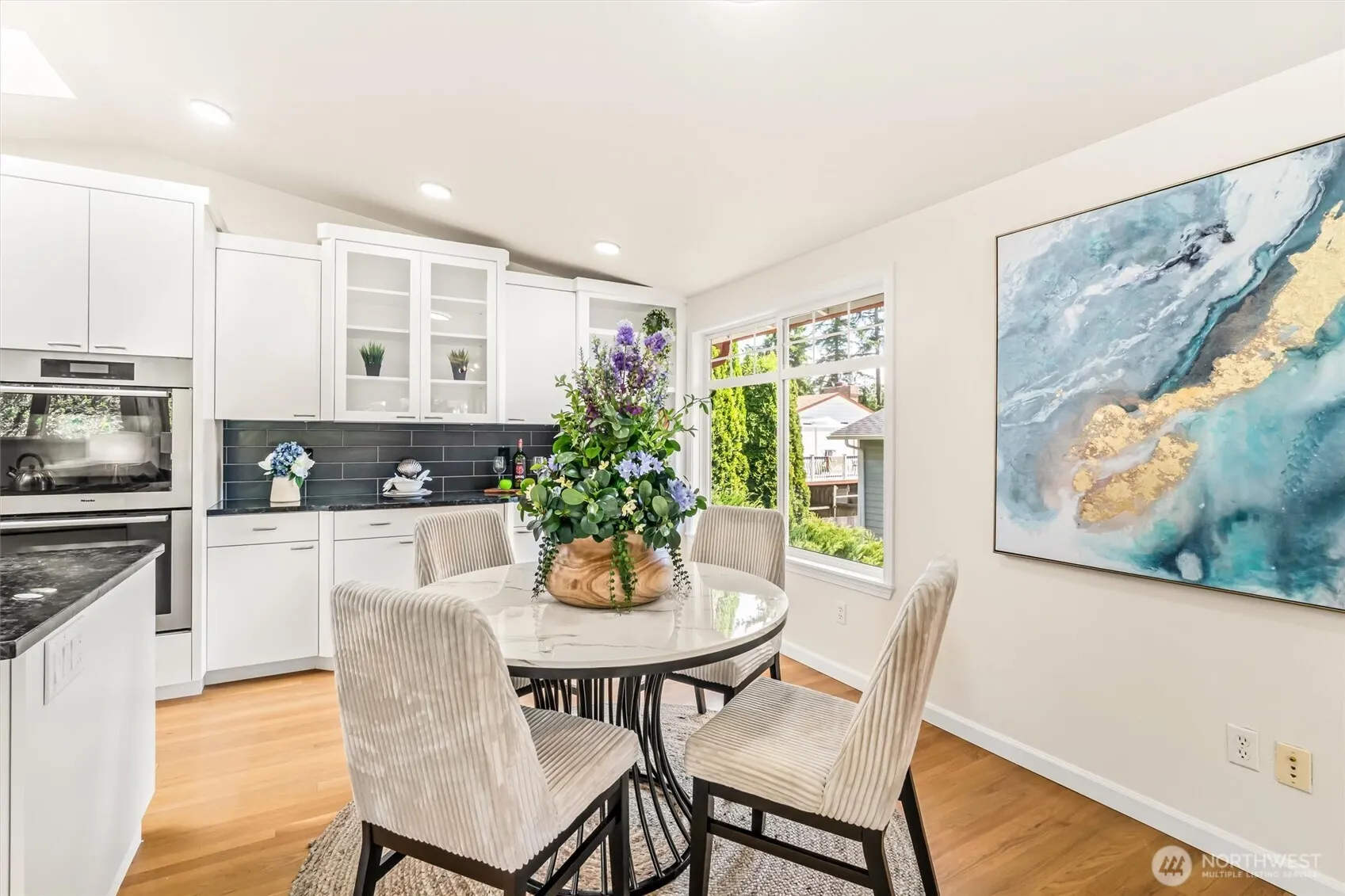 21031 NE 17th Street , Sammamish, WA 98074-4203