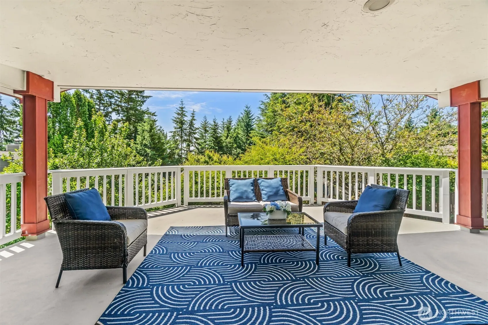 21031 NE 17th Street , Sammamish, WA 98074-4203