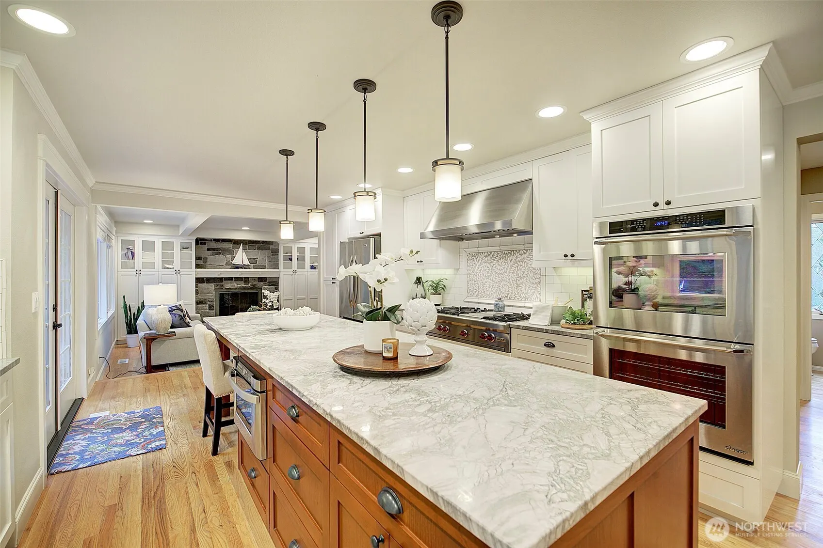 22328 NE 19th Street , Sammamish, WA 98074-4142