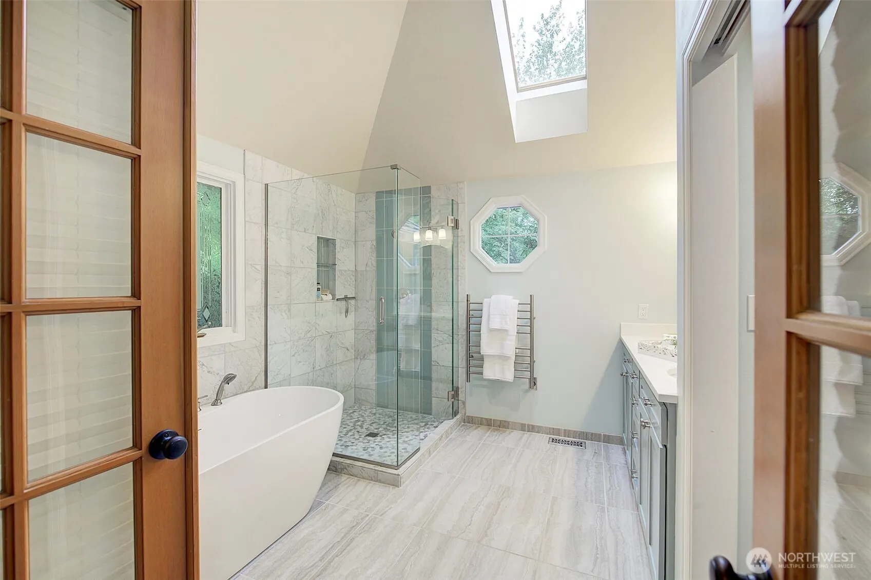 22328 NE 19th Street , Sammamish, WA 98074-4142