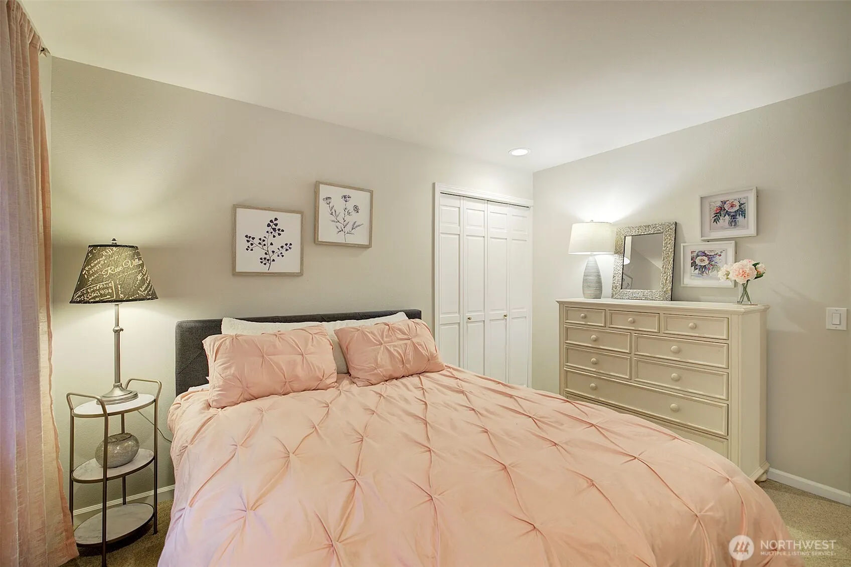22328 NE 19th Street , Sammamish, WA 98074-4142
