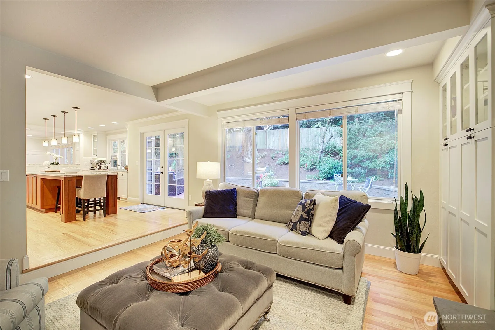 22328 NE 19th Street , Sammamish, WA 98074-4142