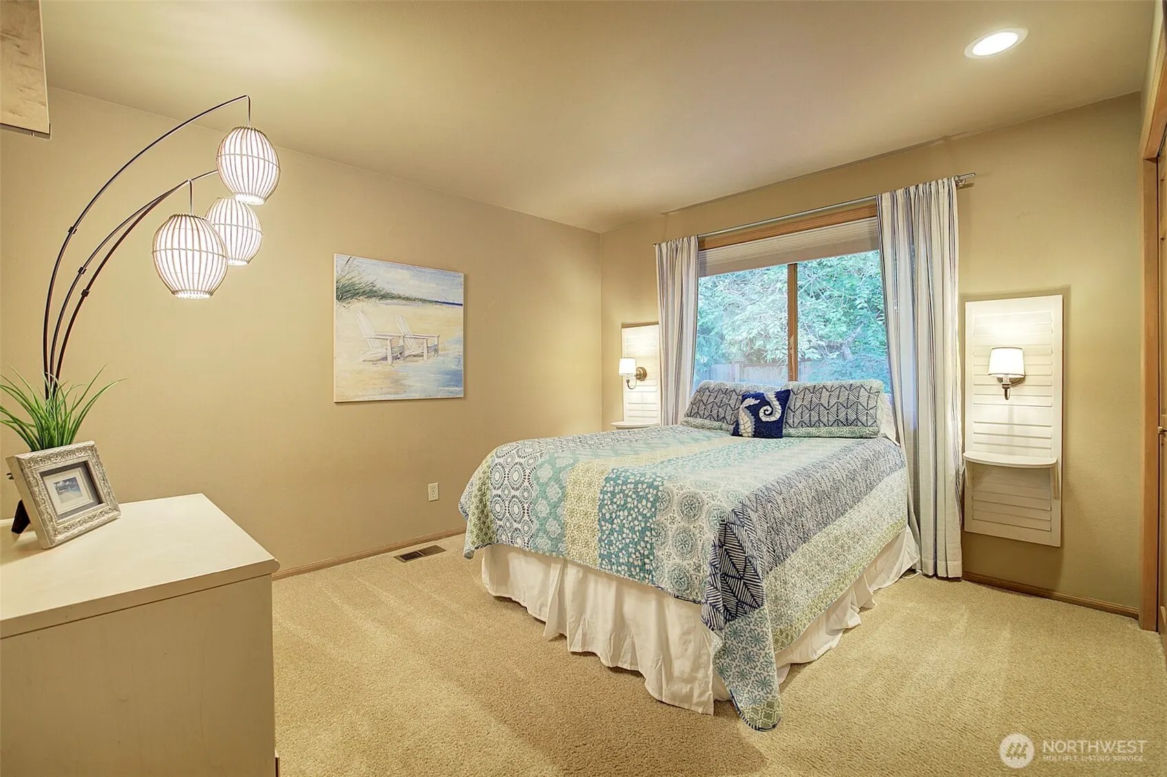 22328 NE 19th Street , Sammamish, WA 98074-4142