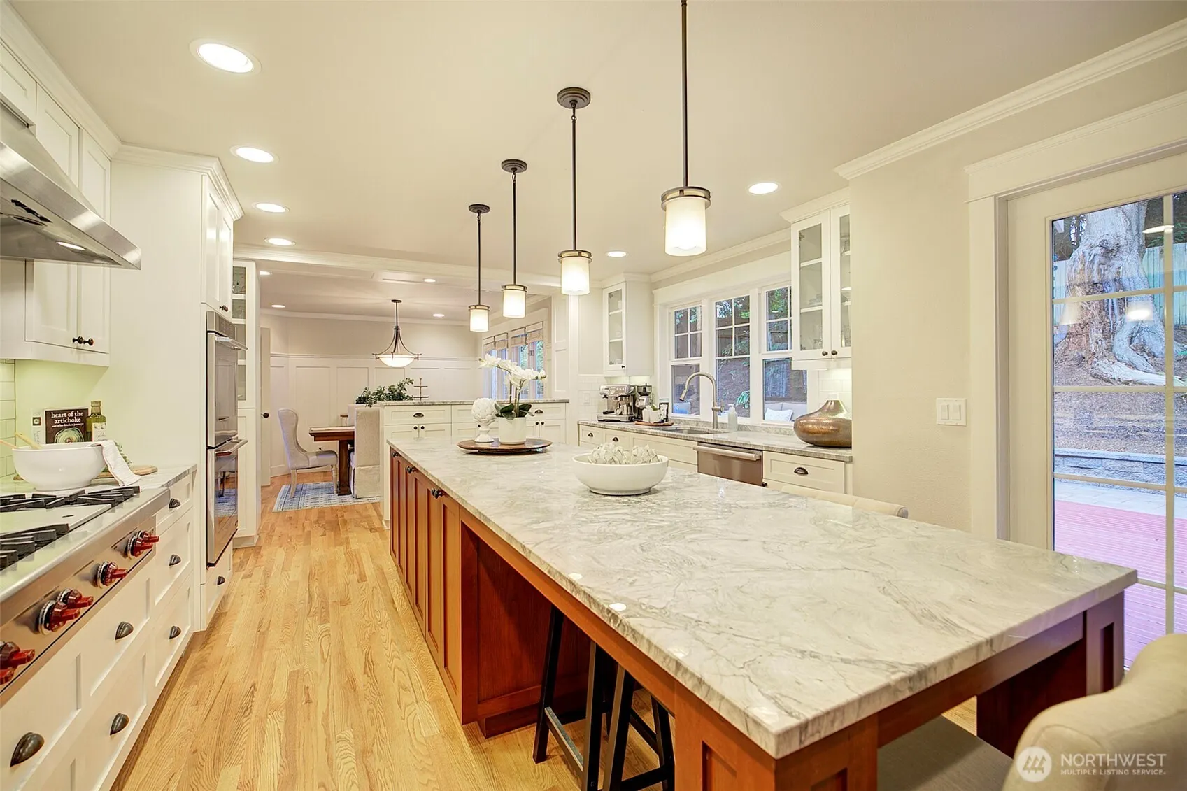 22328 NE 19th Street , Sammamish, WA 98074-4142