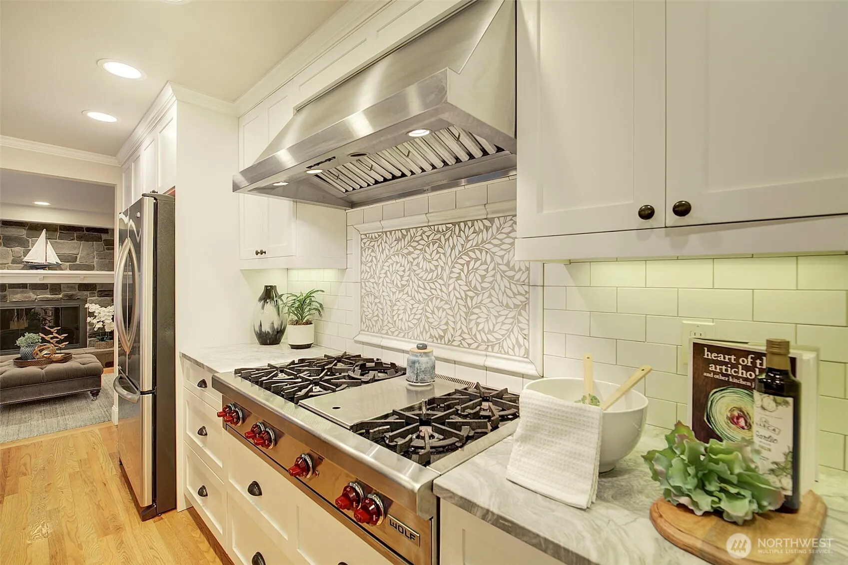 22328 NE 19th Street , Sammamish, WA 98074-4142