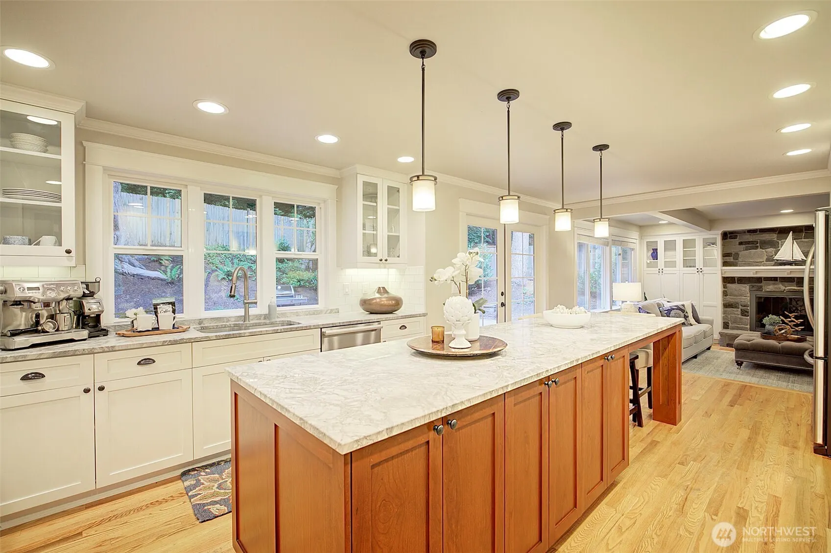 22328 NE 19th Street , Sammamish, WA 98074-4142