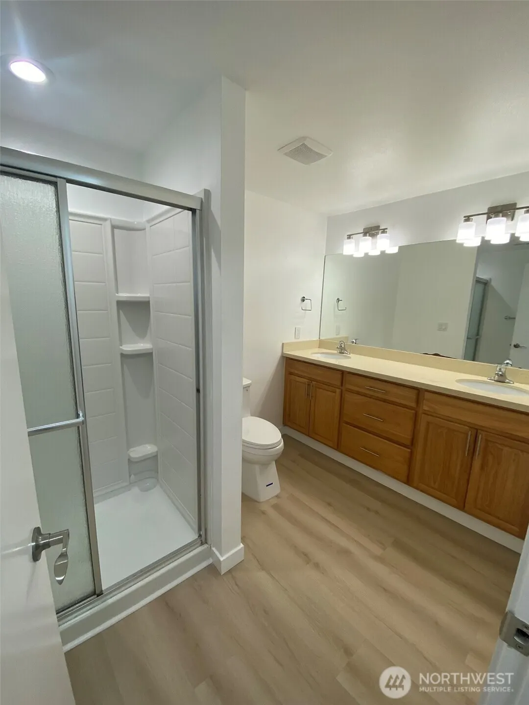 8508 142nd Avenue NE, Redmond, WA 98052