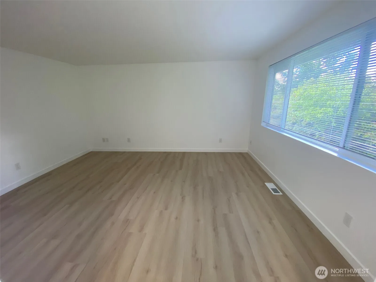 8508 142nd Avenue NE, Redmond, WA 98052