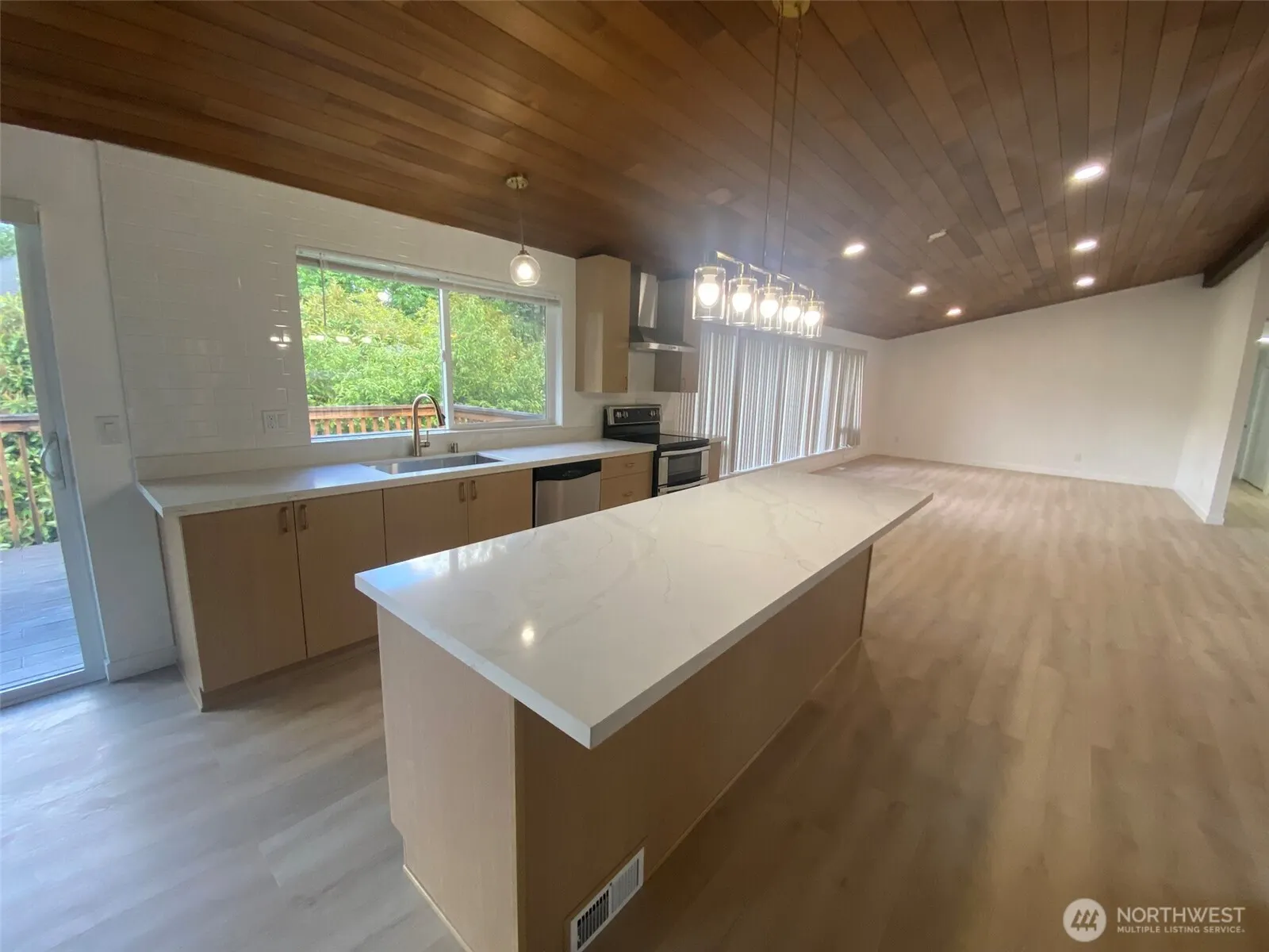 8508 142nd Avenue NE, Redmond, WA 98052