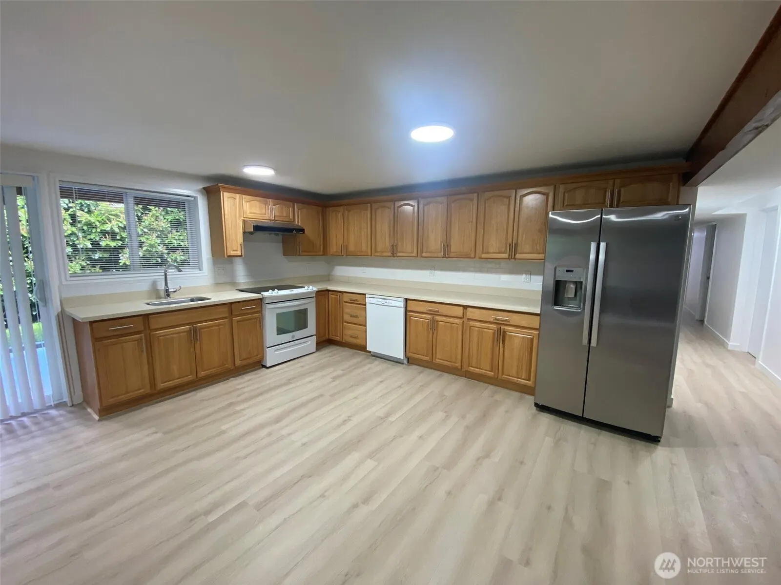 8508 142nd Avenue NE, Redmond, WA 98052