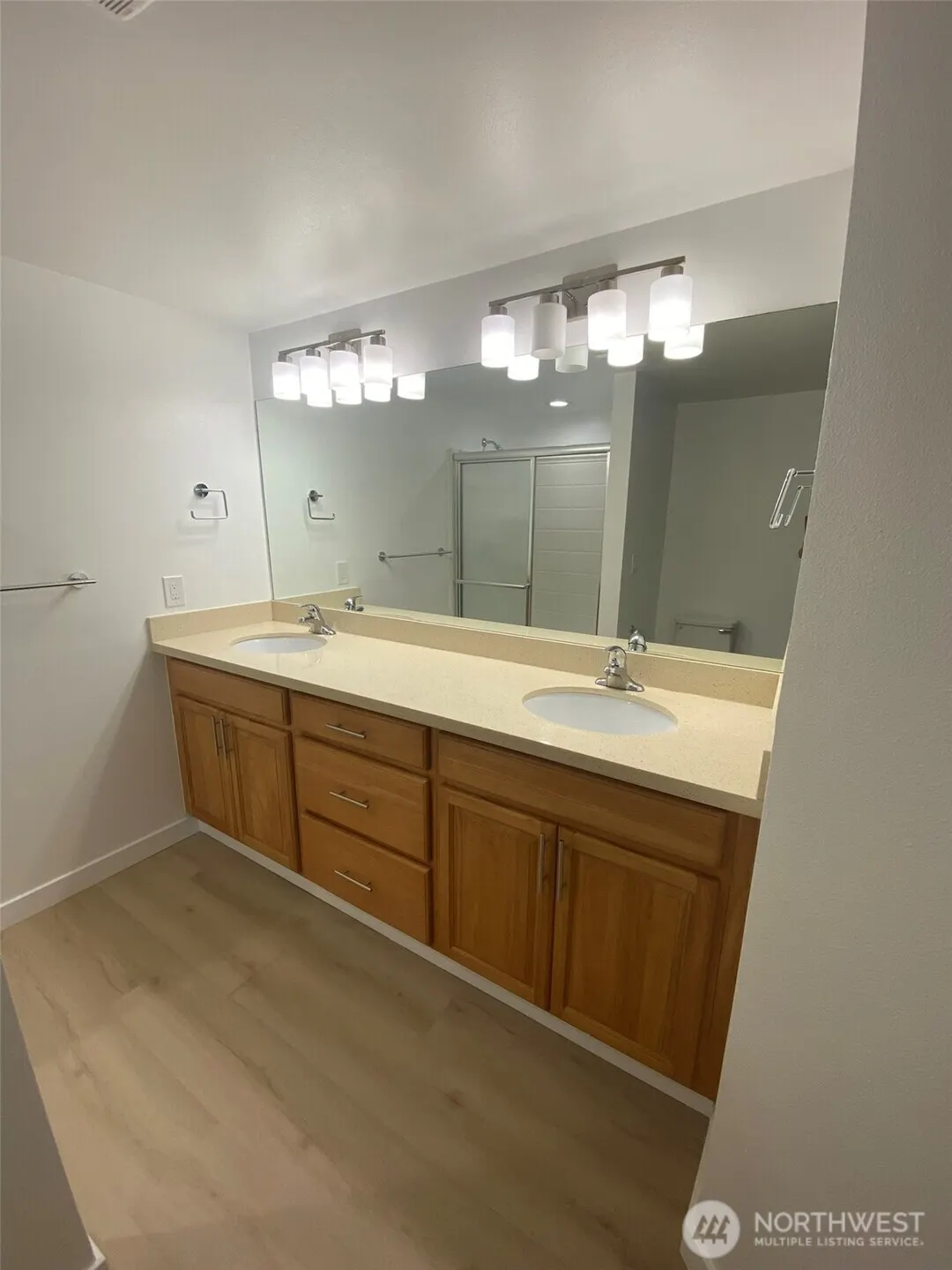 8508 142nd Avenue NE, Redmond, WA 98052