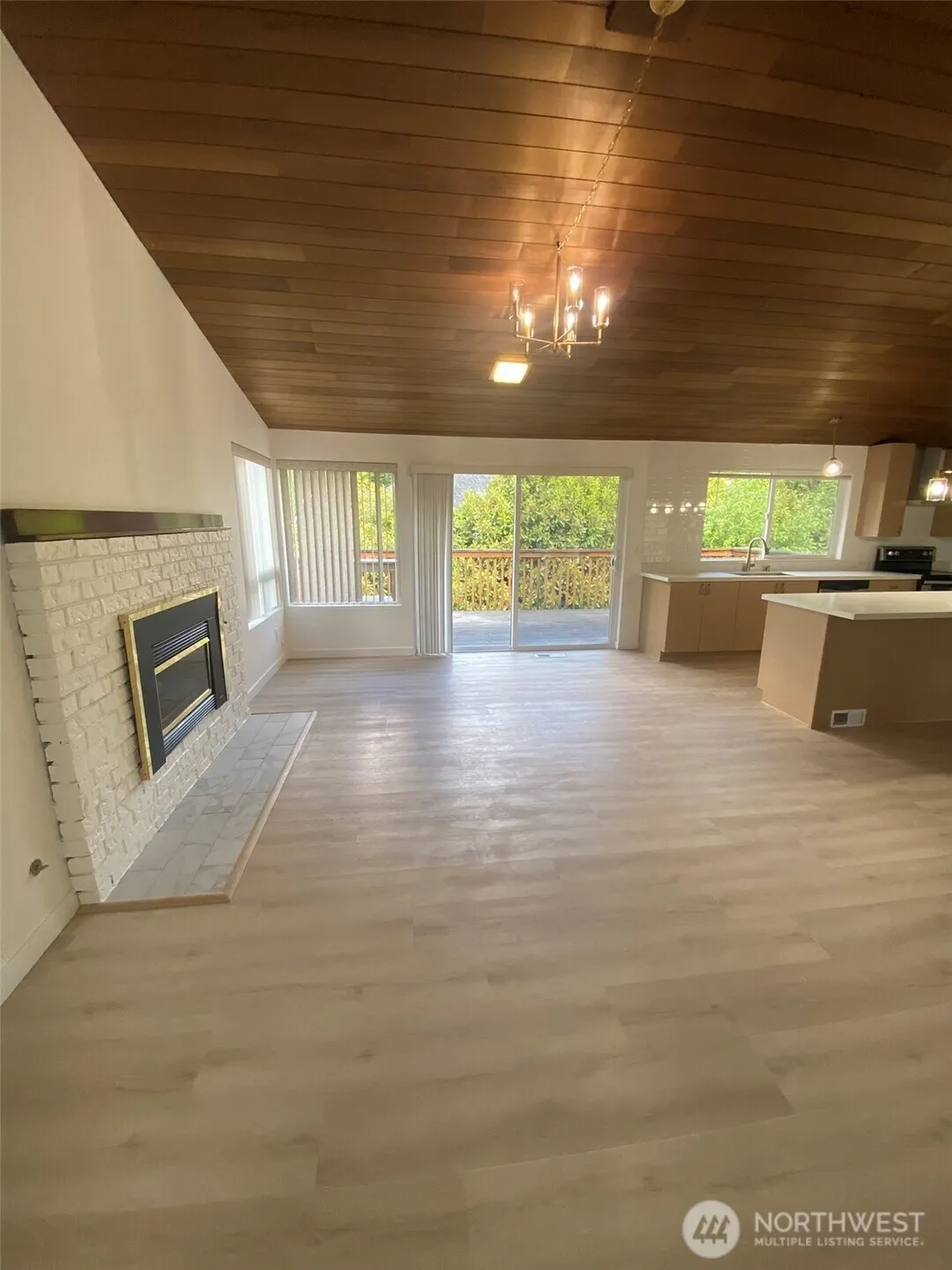 8508 142nd Avenue NE, Redmond, WA 98052