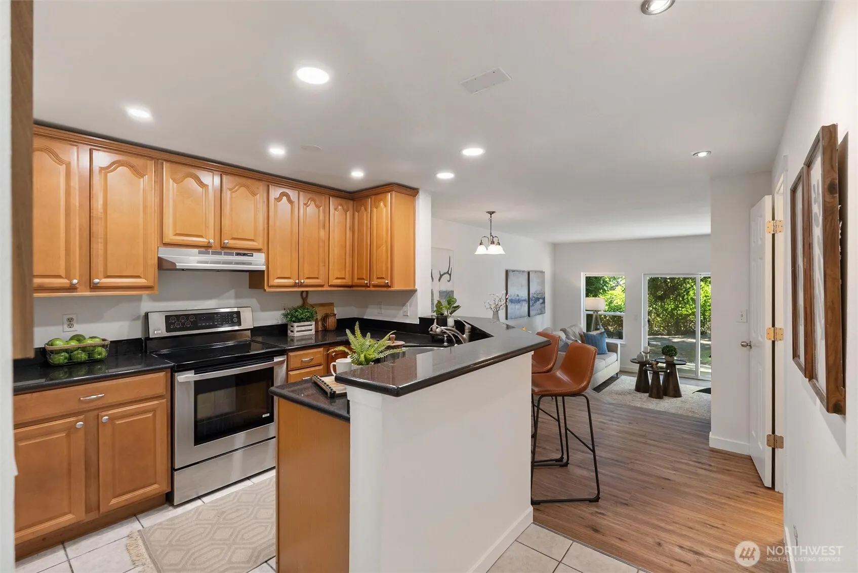 4330 W Lake Sammamish Prkway Parkway SE #G114, Issaquah, WA 98027