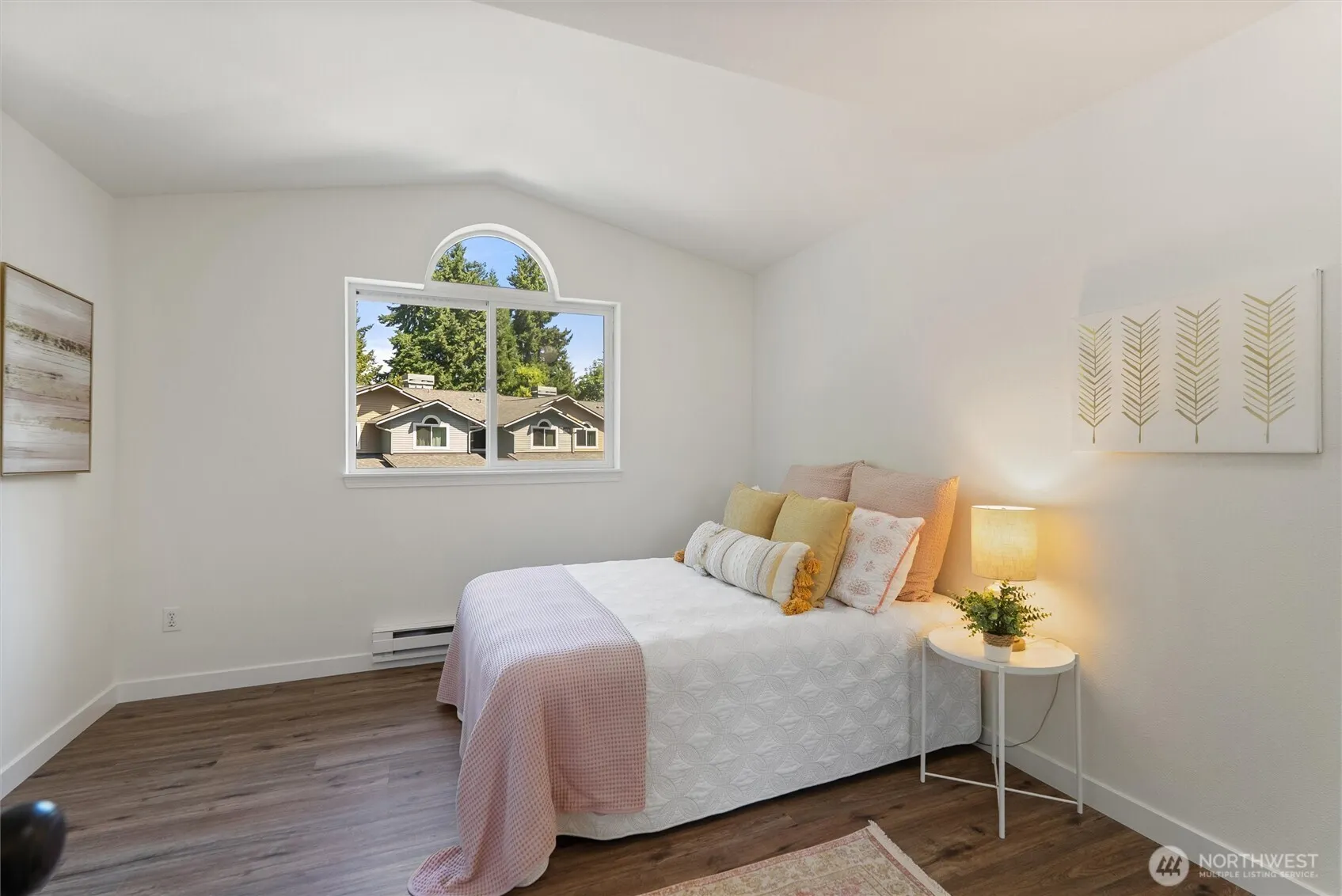 4330 W Lake Sammamish Prkway Parkway SE #G114, Issaquah, WA 98027