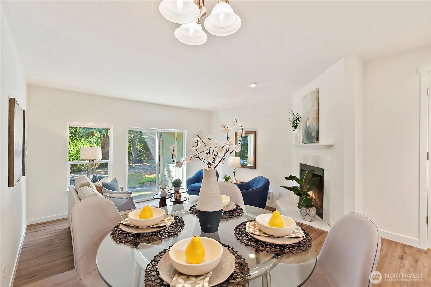 4330 W Lake Sammamish Prkway Parkway SE #G114, Issaquah, WA 98027