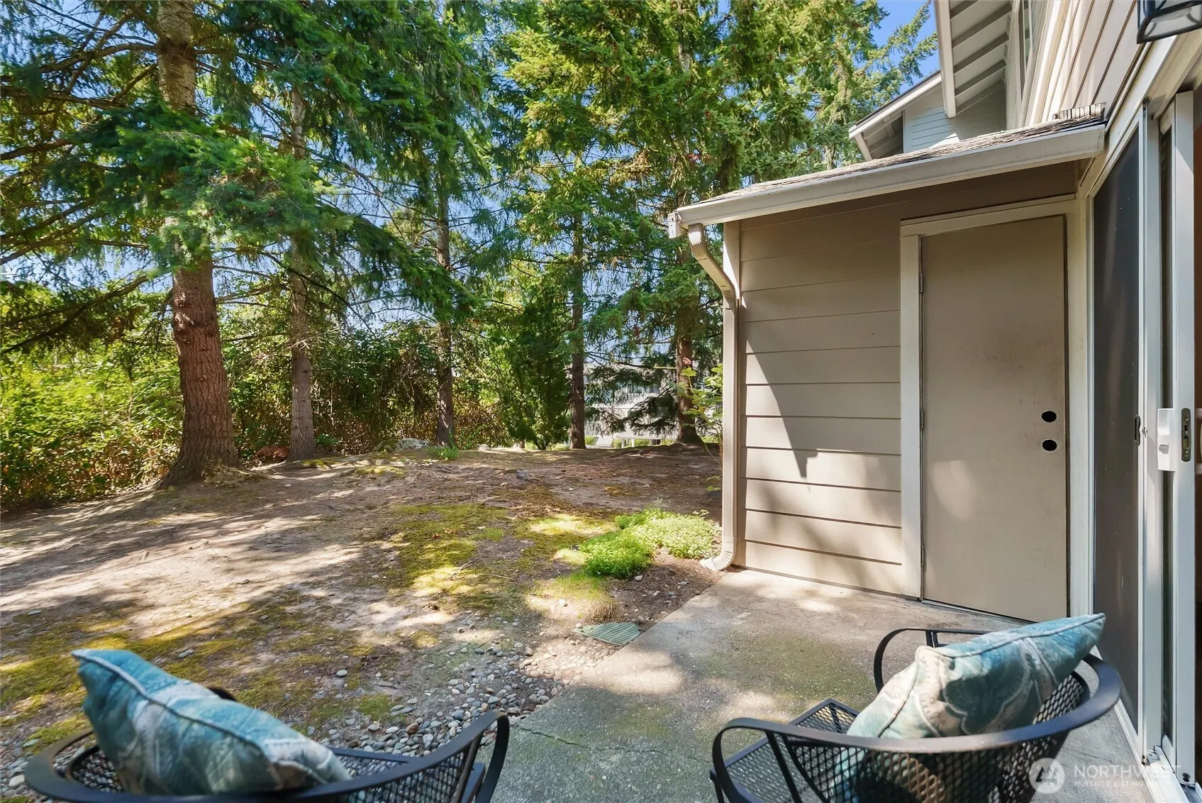 4330 W Lake Sammamish Prkway Parkway SE #G114, Issaquah, WA 98027