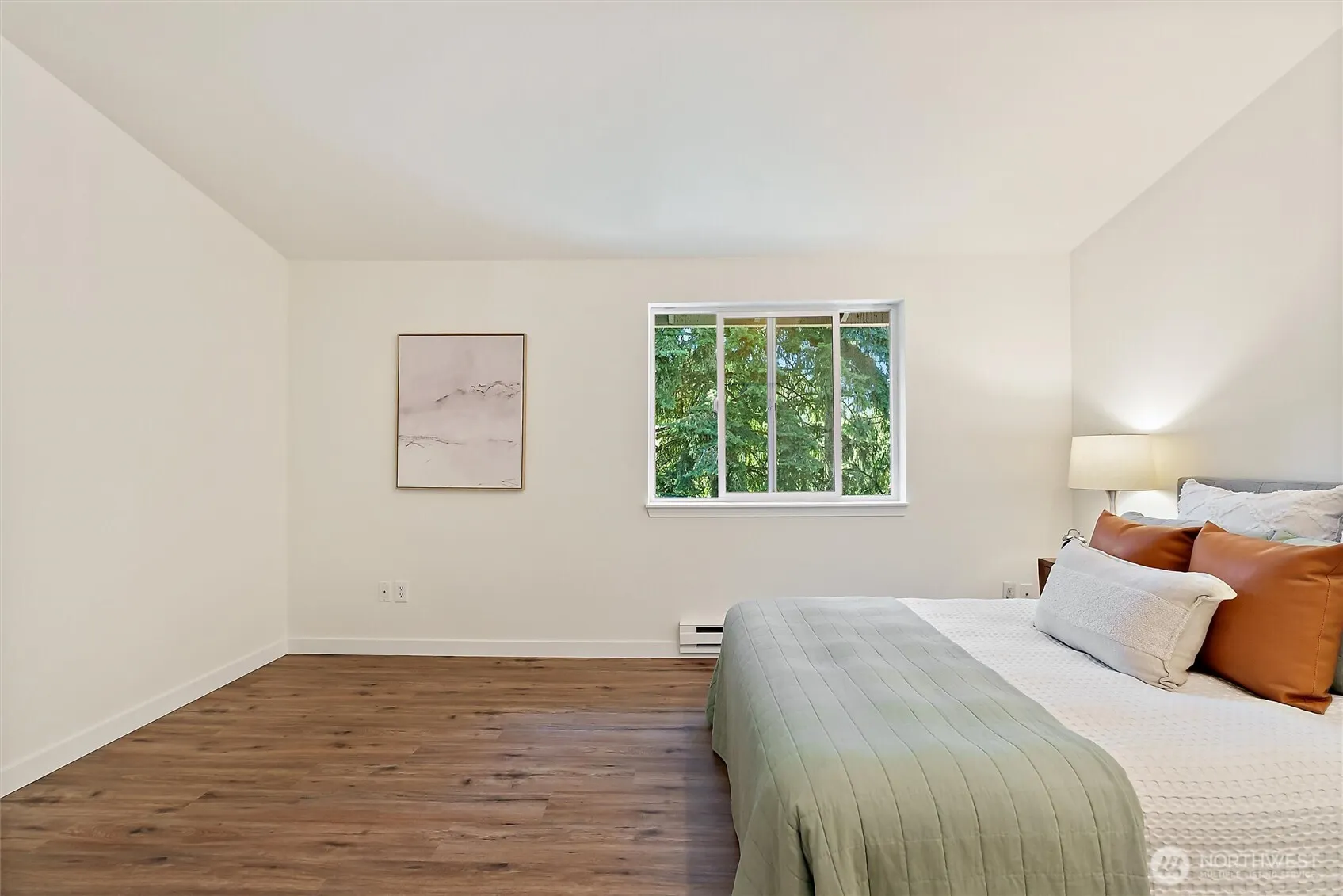 4330 W Lake Sammamish Prkway Parkway SE #G114, Issaquah, WA 98027