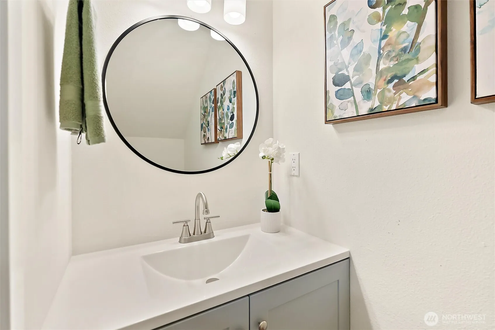 4330 W Lake Sammamish Prkway Parkway SE #G114, Issaquah, WA 98027