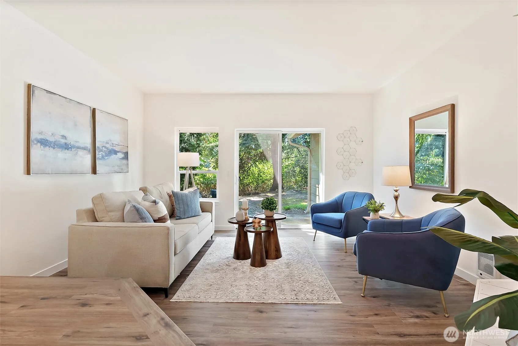 4330 W Lake Sammamish Prkway Parkway SE #G114, Issaquah, WA 98027