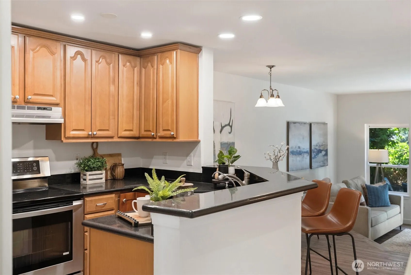 4330 W Lake Sammamish Prkway Parkway SE #G114, Issaquah, WA 98027