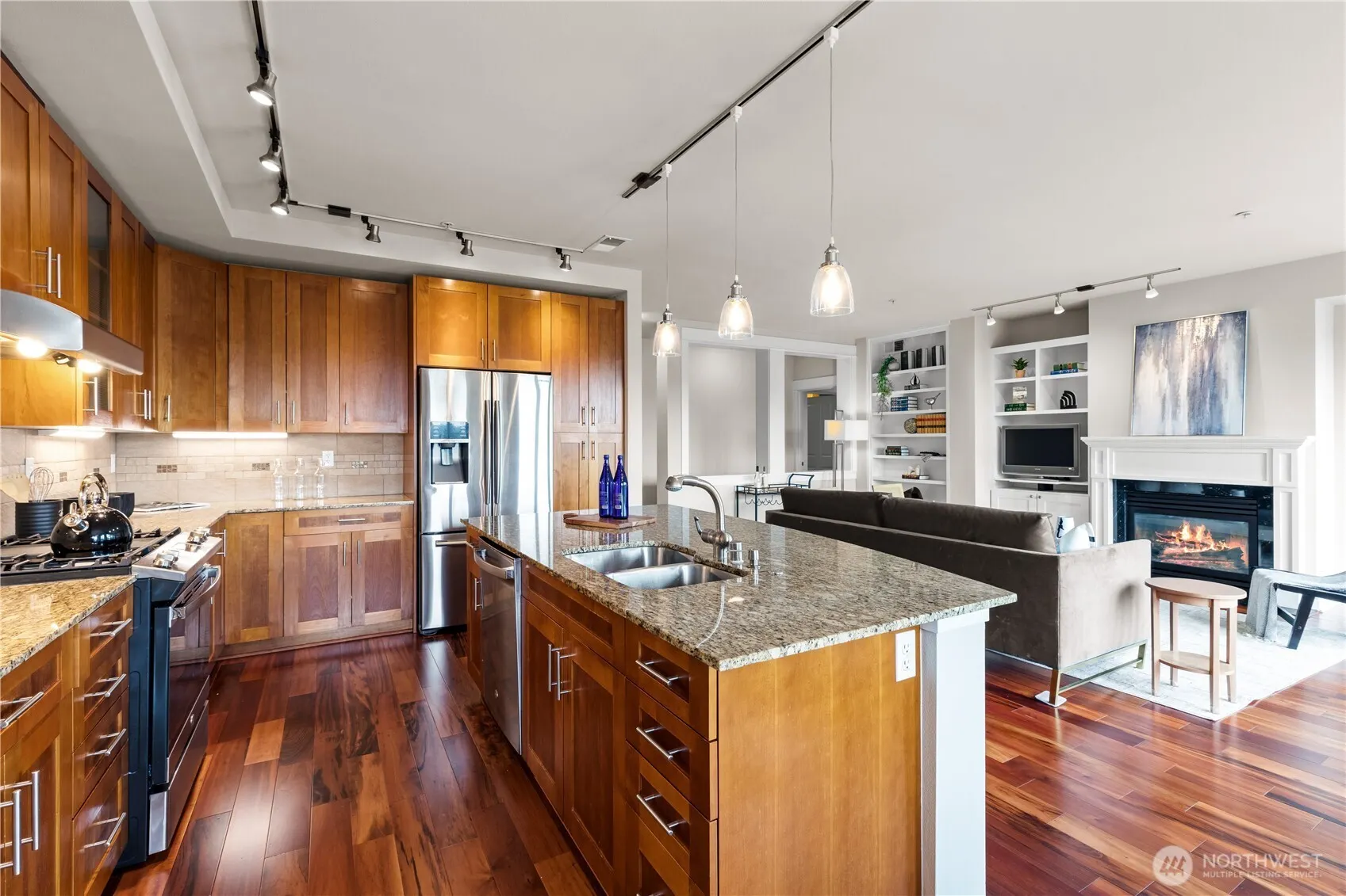 18707 SE Newport Way #208, Issaquah, WA 98027