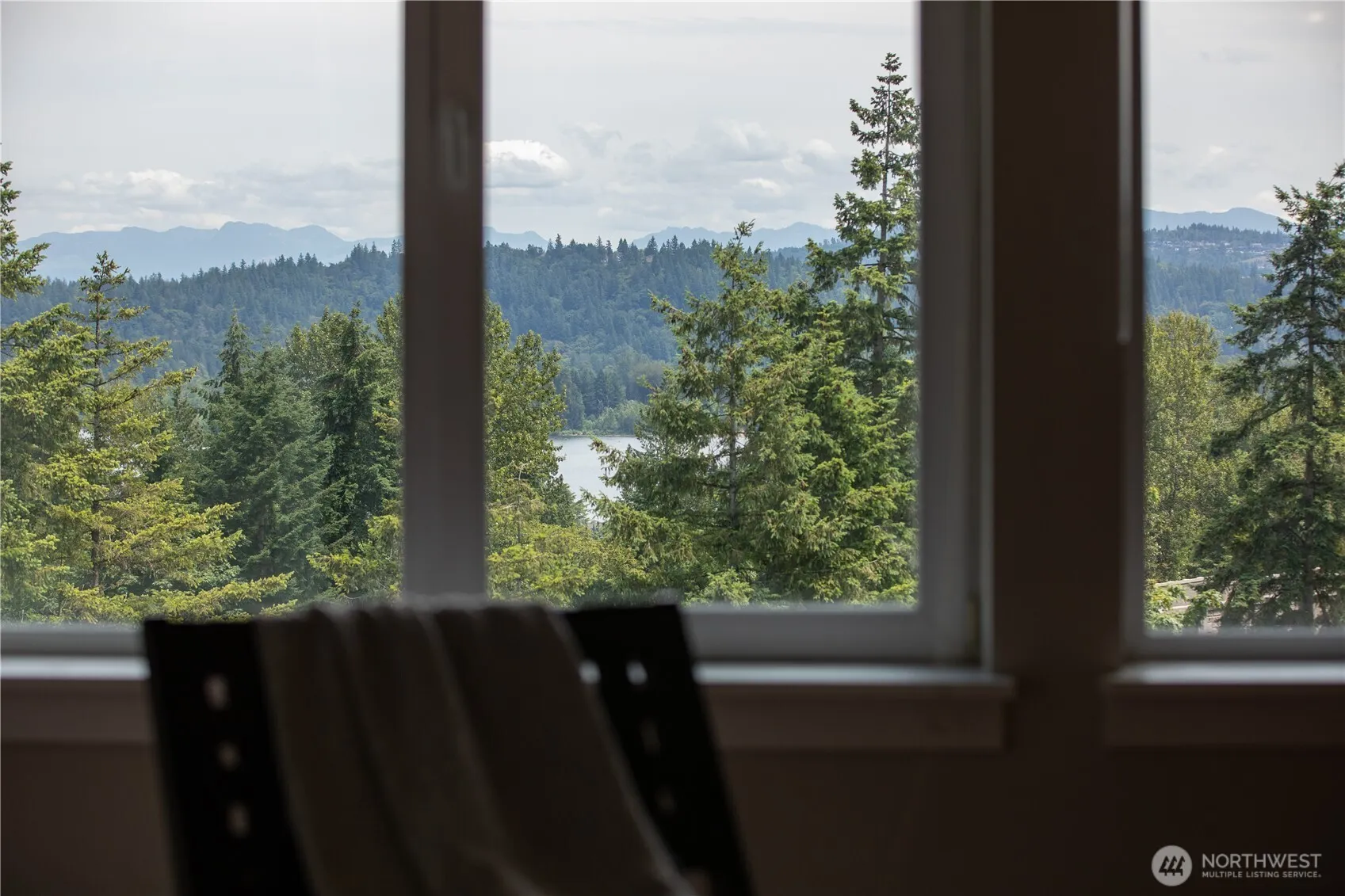 18707 SE Newport Way #208, Issaquah, WA 98027