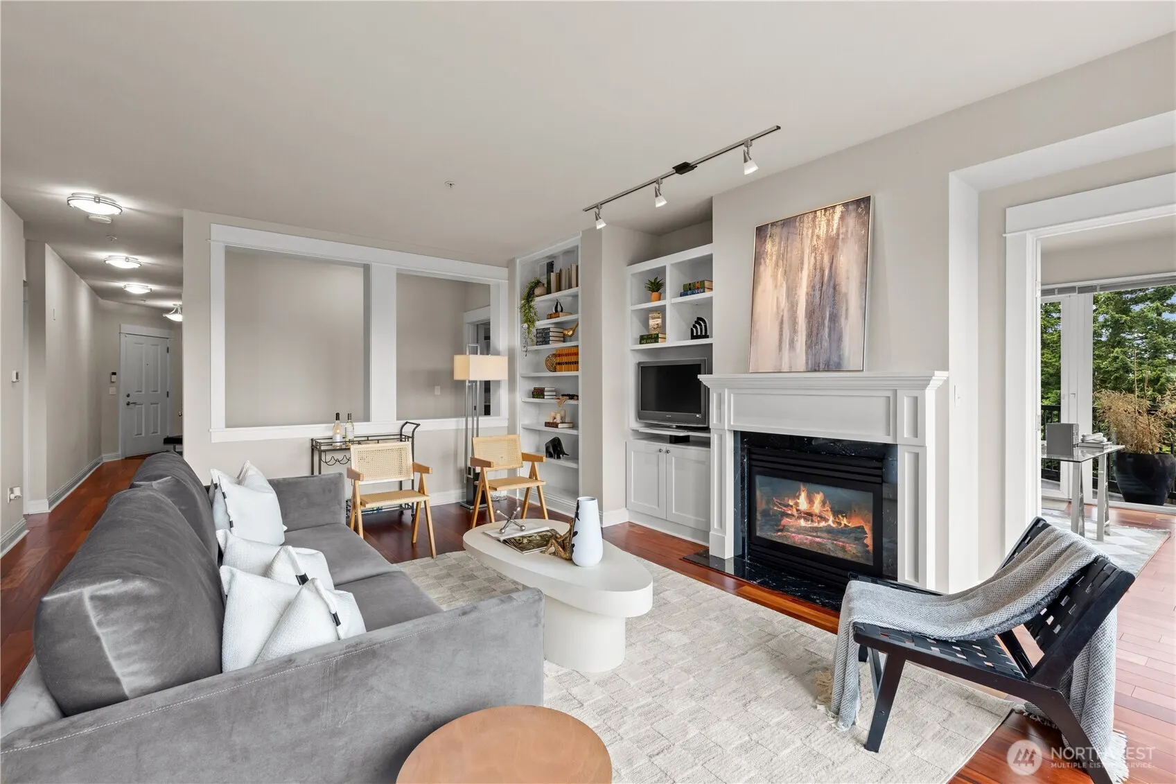 18707 SE Newport Way #208, Issaquah, WA 98027